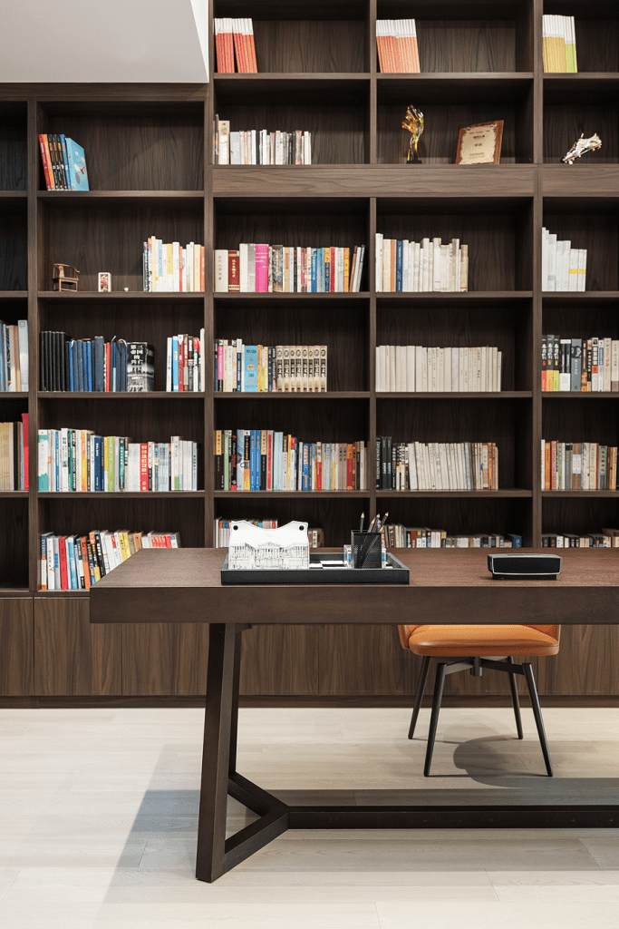 Bureau Vessel – GREY OAK